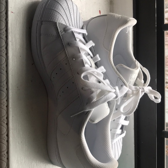 Adidas superstar shoes - Picture 4 of 5